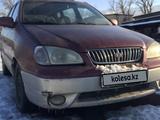 Kia Carens 2001 годаfor2 714 285 тг. в Алматы