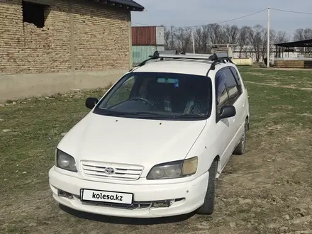 Toyota Ipsum 1997 года за 2 900 000 тг. в Алматы