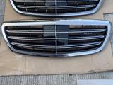 Оригинальная решетка радиатора W222 AMG S63 S65 Maybach за 250 000 тг. в Алматы – фото 4