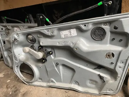 Стеклоподъемник механический Volkswagen Golf 4 за 20 000 тг. в Шымкент – фото 3