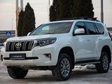 Toyota Land Cruiser Prado 2018 года за 26 490 000 тг. в Алматы – фото 2