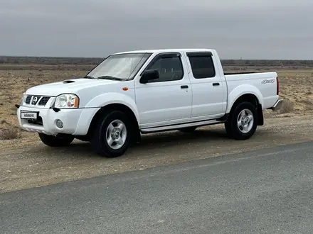 Nissan NP300 2012 года за 5 200 000 тг. в Кульсары – фото 2