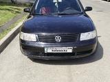 Volkswagen Passat 1999 года за 1 800 000 тг. в Шымкент – фото 4