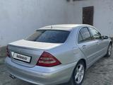 Mercedes-Benz C 200 2001 года за 1 800 000 тг. в Атырау – фото 4