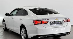 Chevrolet Malibu 2021 года за 10 500 000 тг. в Астана – фото 2