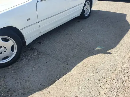 Mercedes-Benz S 320 1997 года за 3 200 000 тг. в Астана