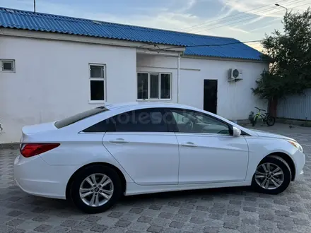 Hyundai Sonata 2013 года за 4 100 000 тг. в Атырау – фото 9