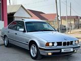 BMW 525 1993 года за 3 500 000 тг. в Жетысай – фото 2