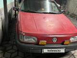 Volkswagen Passat 1990 годаүшін1 400 000 тг. в Алматы