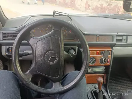 Mercedes-Benz E 200 1993 года за 950 000 тг. в Кокшетау – фото 8