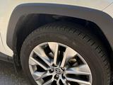 Toyota RAV4 2021 года за 20 000 000 тг. в Астана – фото 4