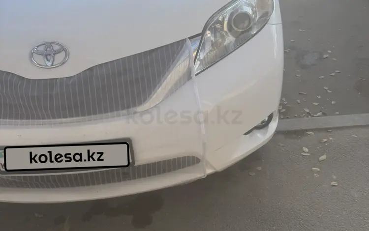 Toyota Sienna 2012 года за 10 500 000 тг. в Алматы