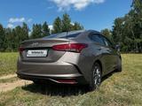 Hyundai Accent 2022 года за 7 900 000 тг. в Петропавловск – фото 5