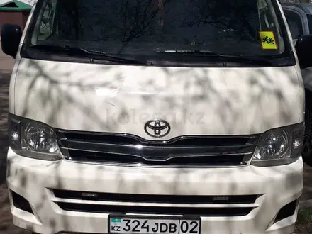 Тойота хайс в Алматы