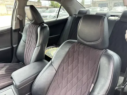Toyota Camry 2014 года за 8 100 000 тг. в Актобе – фото 15