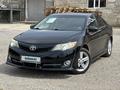 Toyota Camry 2014 года за 8 100 000 тг. в Актобе