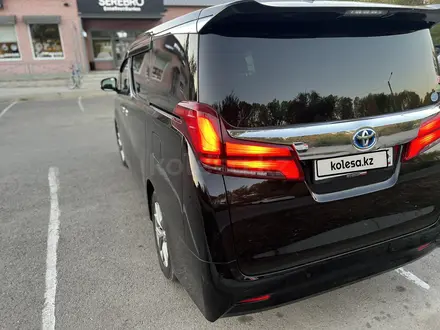 Toyota Alphard 2018 года за 34 000 000 тг. в Алматы – фото 23