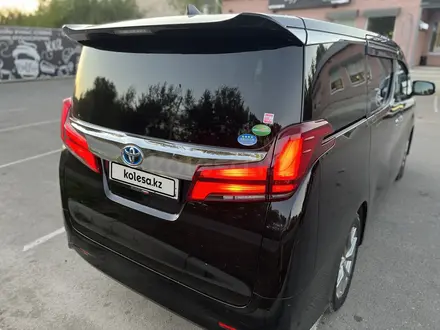 Toyota Alphard 2018 года за 34 000 000 тг. в Алматы – фото 24