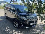 Toyota Alphard 2018 года за 34 000 000 тг. в Алматы