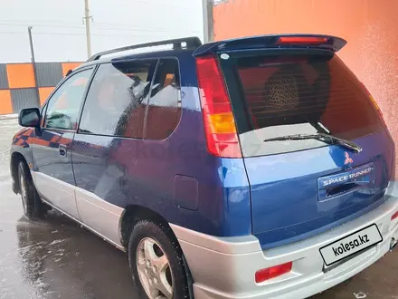 Mitsubishi Space Runner 1999 года за 2 500 000 тг. в Уральск – фото 2