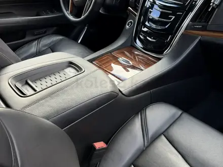 Cadillac Escalade 2019 года за 32 000 000 тг. в Астана – фото 9