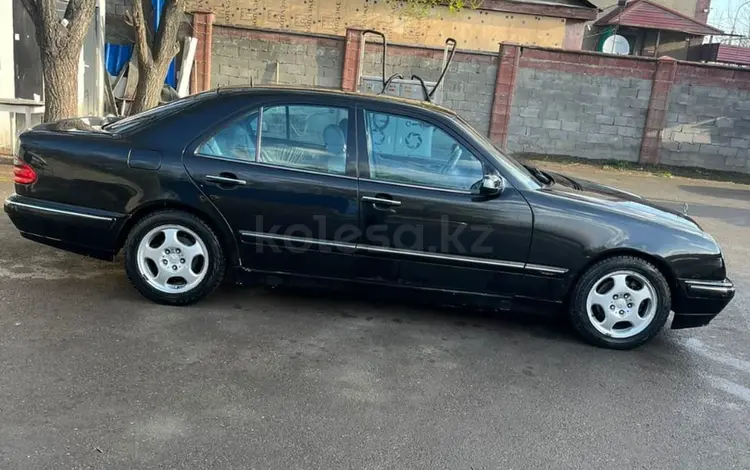 Mercedes-Benz E 200 2001 годаfor3 500 000 тг. в Кокшетау