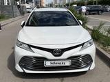 Toyota Camry 2018 годаүшін13 900 000 тг. в Астана – фото 4