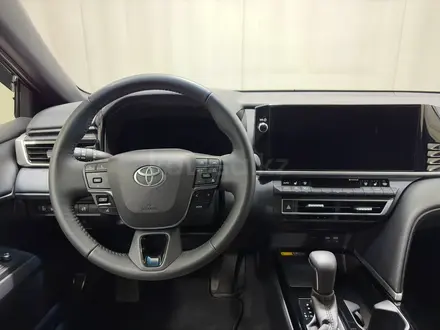 Toyota Camry Prestige eCVT 2025 года за 21 300 000 тг. в Алматы – фото 9