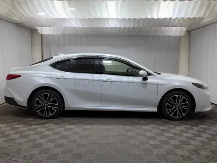 Toyota Camry Prestige eCVT 2025 года за 21 300 000 тг. в Алматы – фото 17