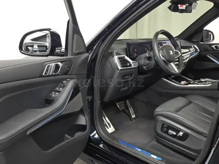 BMW X5 XDrive 40i 2023 года за 45 000 000 тг. в Алматы – фото 15