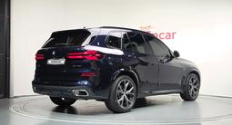 BMW X5 XDrive 40i 2023 года за 45 000 000 тг. в Алматы – фото 2
