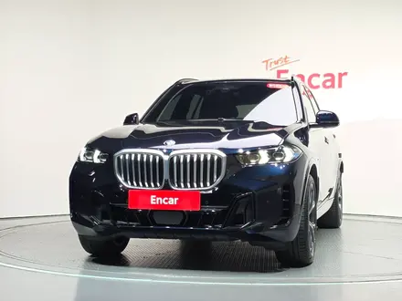 BMW X5 XDrive 40i 2023 года за 45 000 000 тг. в Алматы – фото 3