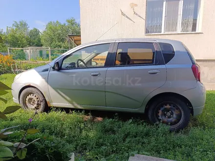 Chevrolet Aveo 2012 года за 2 100 000 тг. в Актобе – фото 3