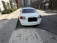 Audi A8, 2005