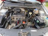 Volkswagen Vento 1995 года за 1 400 000 тг. в Уральск – фото 4