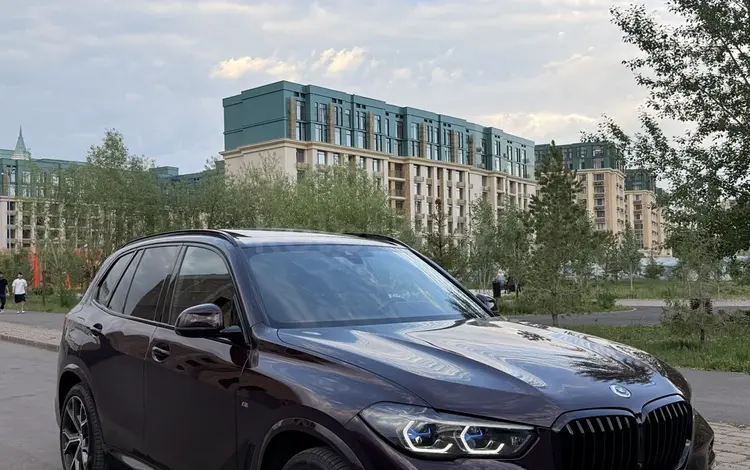 BMW X5 2023 года за 47 000 000 тг. в Астана