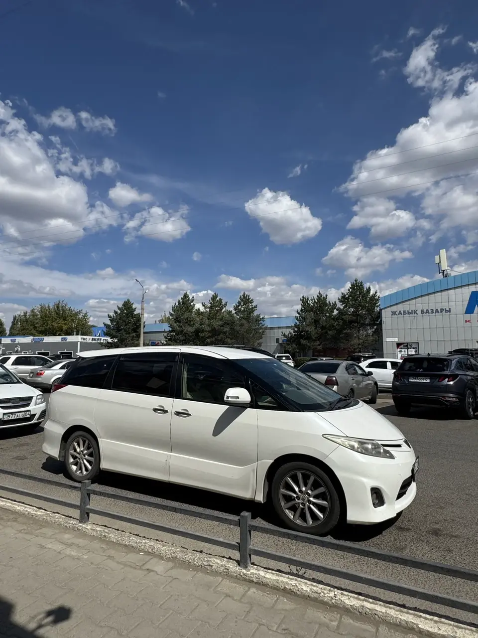 Toyota Estima, 2010