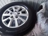 Шины с дисками Lexus LX за 180 000 тг. в Есик – фото 5