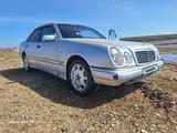 Mercedes-Benz E 200 1995 годаfor2 000 000 тг. в Караганда