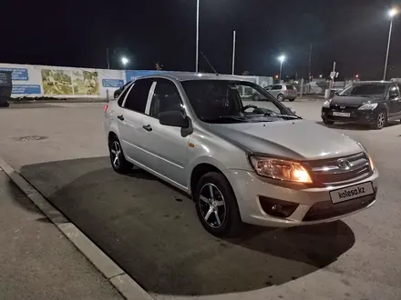 ВАЗ (Lada) Granta 2190 2014 года за 2 950 000 тг. в Уральск – фото 2