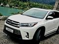 Toyota Highlander 2018 года за 27 000 000 тг. в Алматы – фото 8