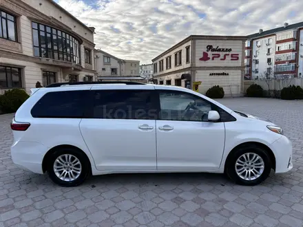 Toyota Sienna 2016 года за 12 000 000 тг. в Актау – фото 2