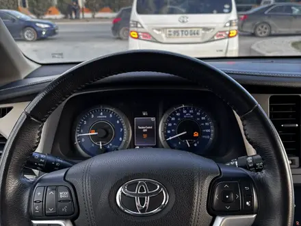Toyota Sienna 2016 года за 12 000 000 тг. в Актау – фото 6