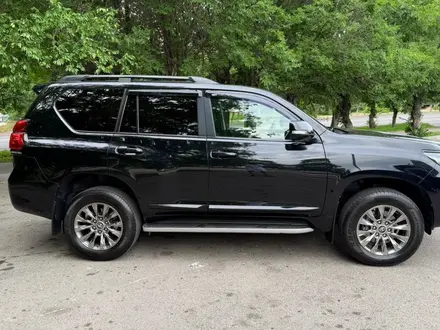 Toyota Land Cruiser Prado 2020 года за 28 000 000 тг. в Алматы – фото 11