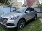 Hyundai Santa Fe 2017 года за 7 200 000 тг. в Уральск – фото 2