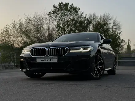 BMW 530 2022 года за 30 500 000 тг. в Алматы