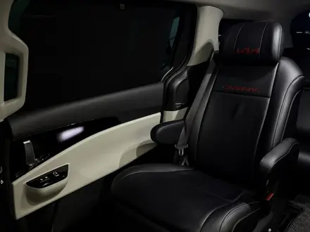 Kia Carnival 2022 года за 23 000 000 тг. в Алматы – фото 16