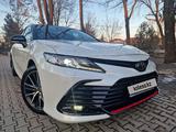 Toyota Camry 2021 года за 15 900 000 тг. в Алматы