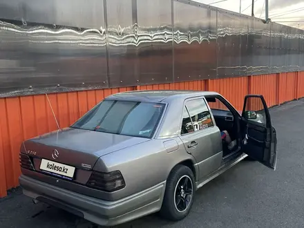 Mercedes-Benz E 280 1990 года за 1 900 000 тг. в Алматы – фото 20