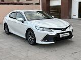 Toyota Camry 2021 года за 17 500 000 тг. в Кызылорда – фото 3